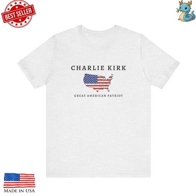 Charlie Kirk Gedenktribut Shirt Ich stehe mit Patriotischem Nachdruck T-Shirt Unisex T-Shirt