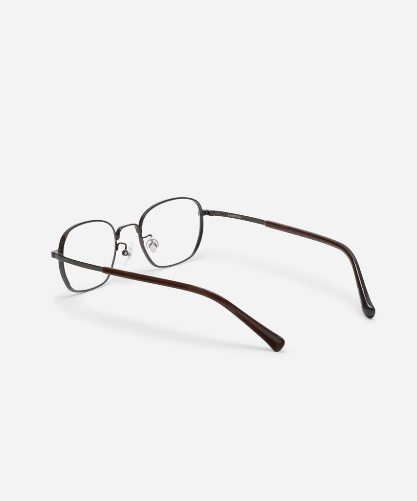 Neotelia Moment · Brown