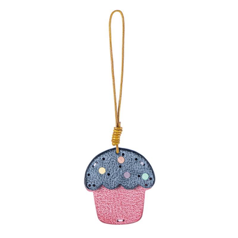 

The new fog wax cowhide will be rich soon, bag pendant, genuine leather car key, car pendant, keychain, small Trojan horse.