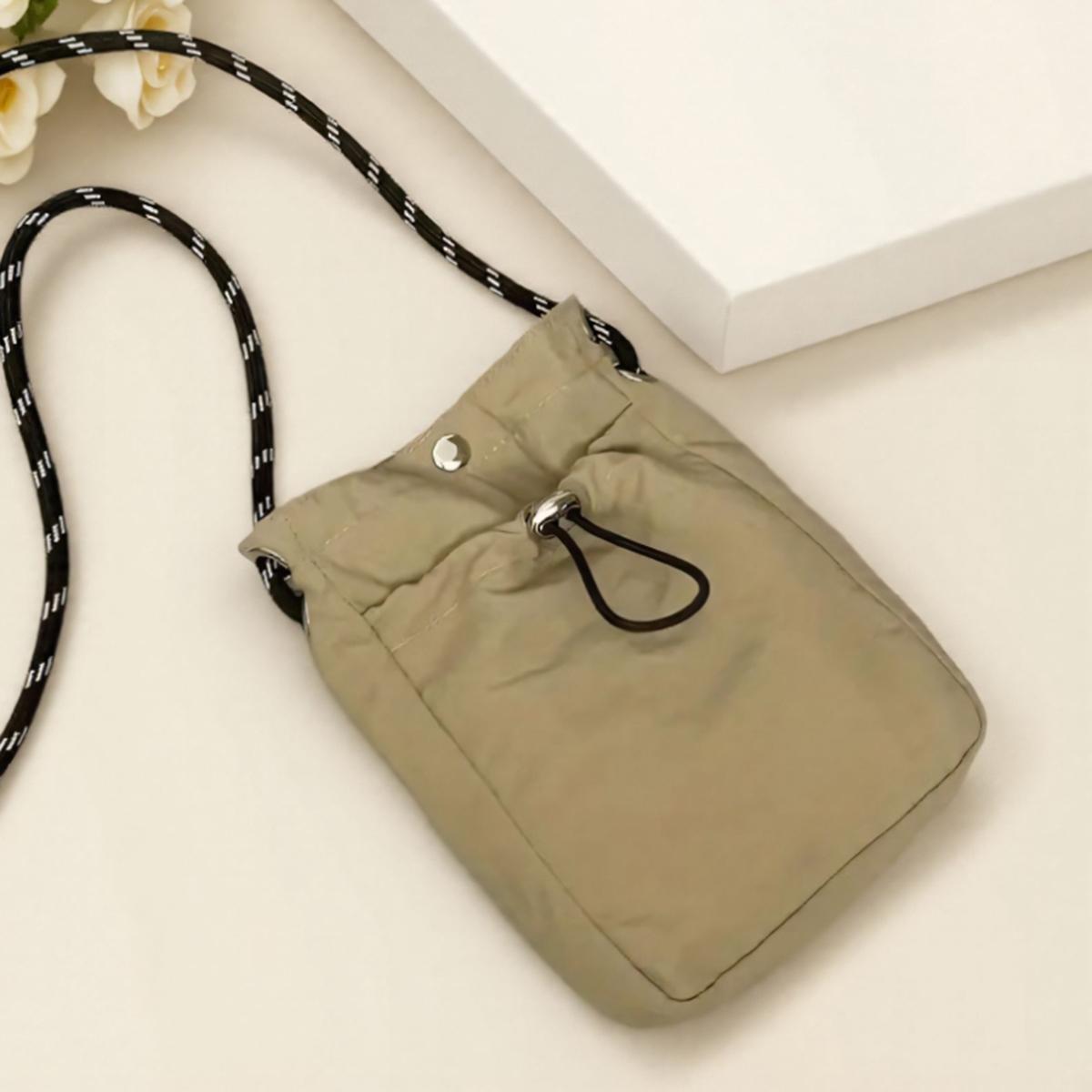 A New Lightweight Japanese-Style Mobile Phe Bag for Young People, a Versatile Korean-Style Drawstring Coin Purse Crossbody Bag