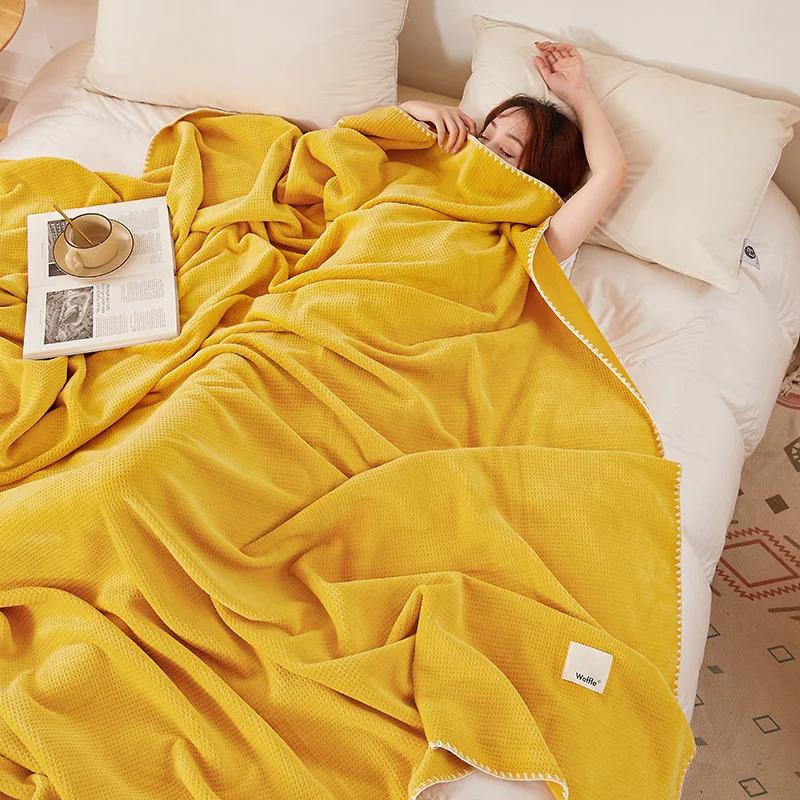 Nowy Waflowy Aksamitny Koc Gładki Czysty Kolor Zagęszczony Ciepły Mleczny Włókno Relaksacyjny Mały Koc