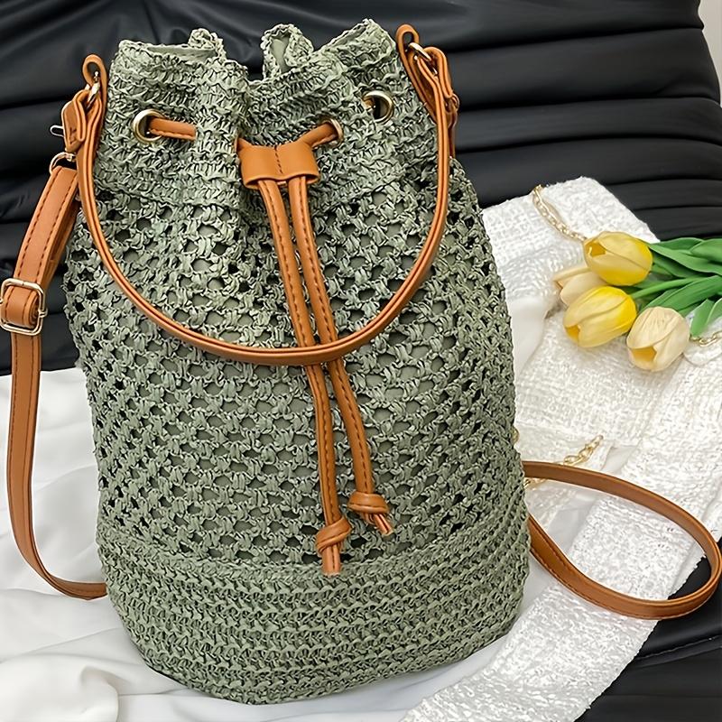 Straw-woven fashionable hollow design crossbody bag, large capacity shoulder bag, small handbag for daily shopping, travel, and work. зелёный