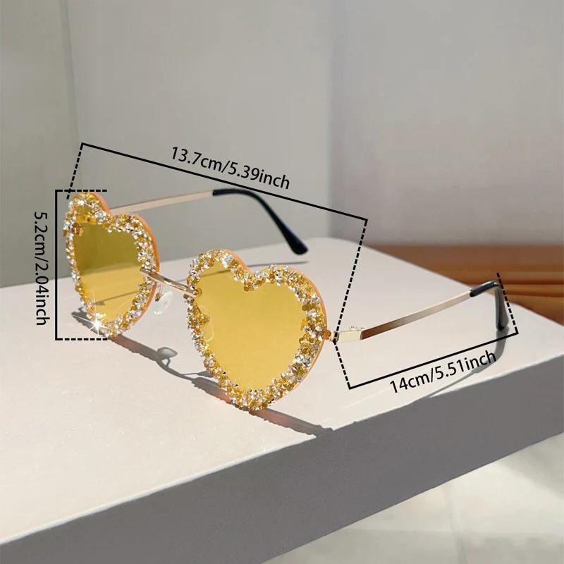 Heart Shaped Sunglasses with Rhinestones Women  New Fashion Decorative Sun Glasses Chic Sweet Beach Vacation Shades