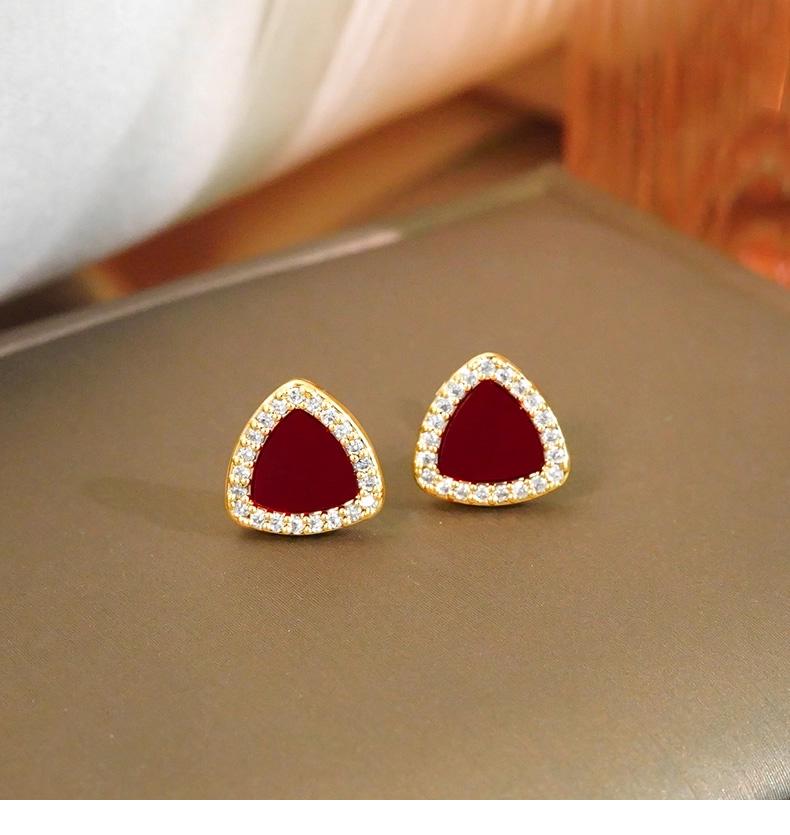 Wine red triangle atmosphere earrings for women