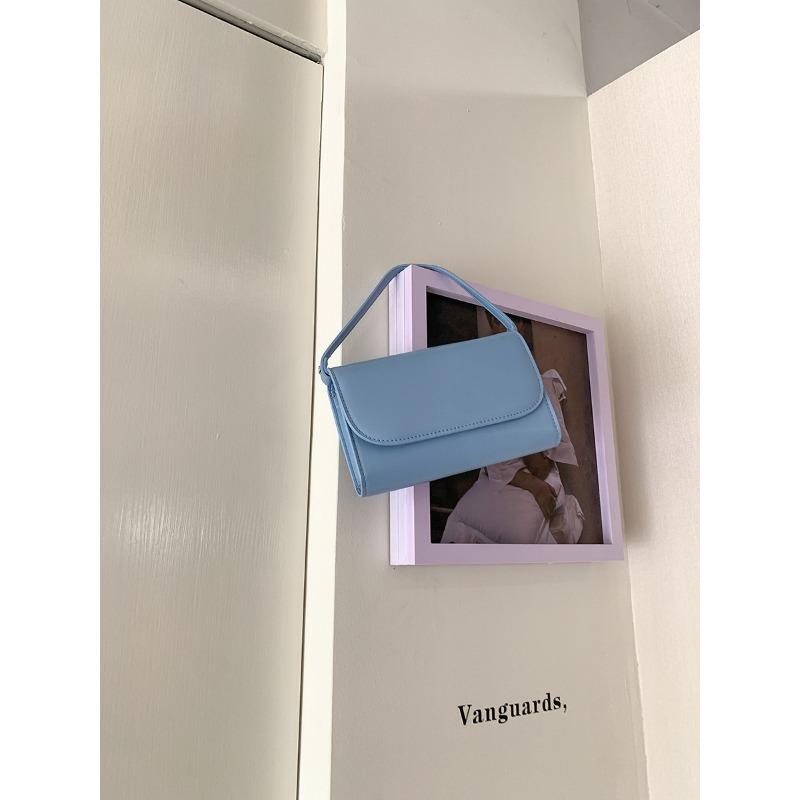 

New single shoulder messenger bag women s fashion simple hand bag versatile small square bag women s clamshell horizontal hand bag синий
