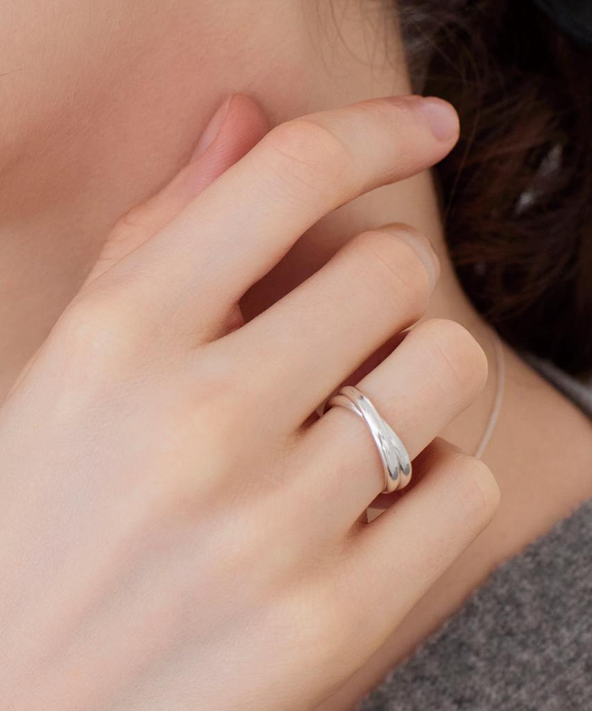 Dmoment (925 Silver) Infinity Layered Silver Ring