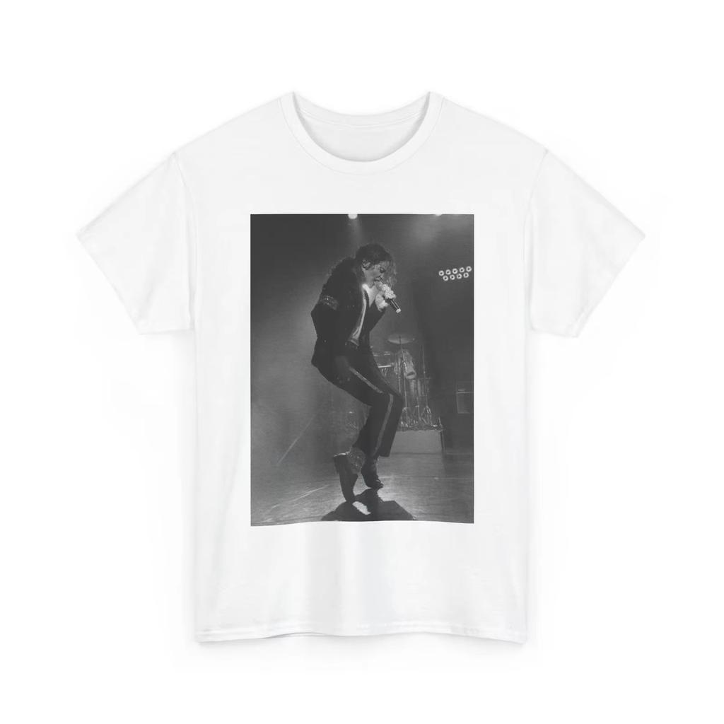 Black Cotton T-Shirt Featuring Michael Jackson’s Iconic Live Stage Performance Photo Print for Fans T-shirt