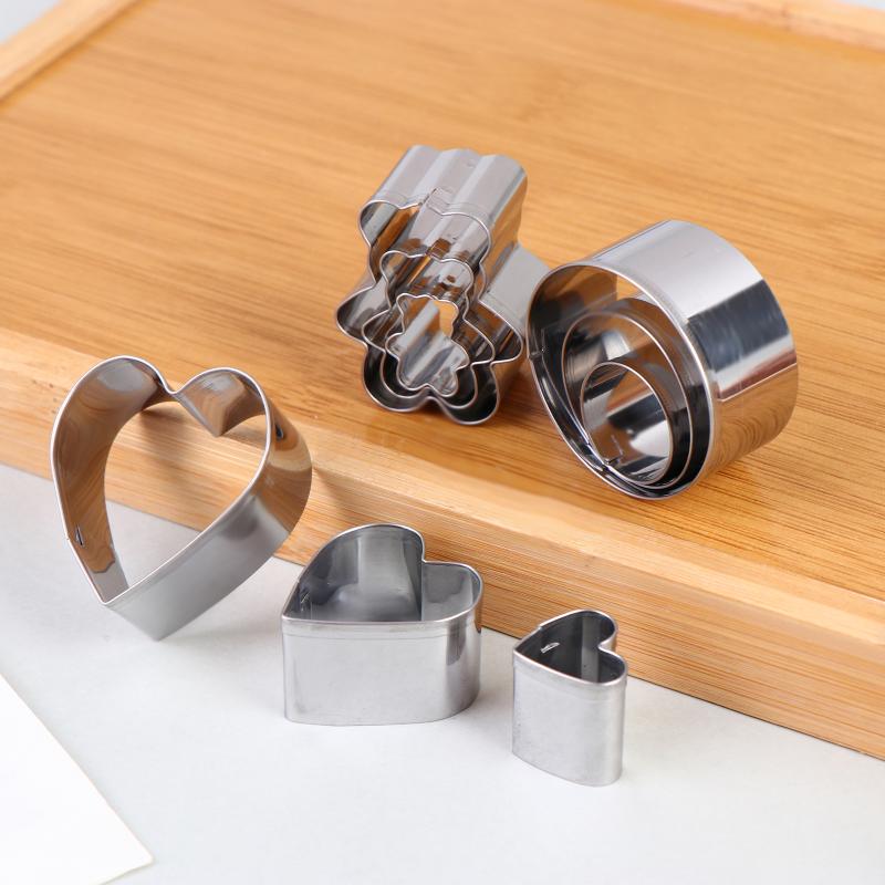 Heart Flower Cookie Cutters 3 Different Size Stainless Steel Fondant Cake Molds for Baking Dessert Kitchen Decor