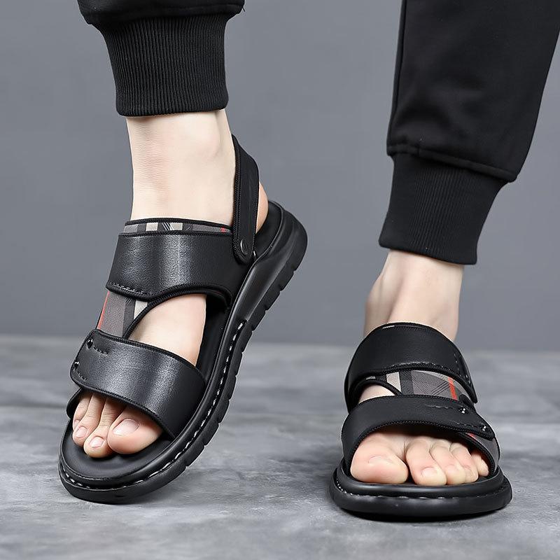 Men's sandals leather summer cowhide beach shoes 2025 new car wear non-slip dual-purpose dad men's sandals