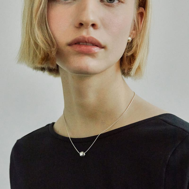 Ihr [925 SILVER] DOUGHNUT BALL NECKLACE