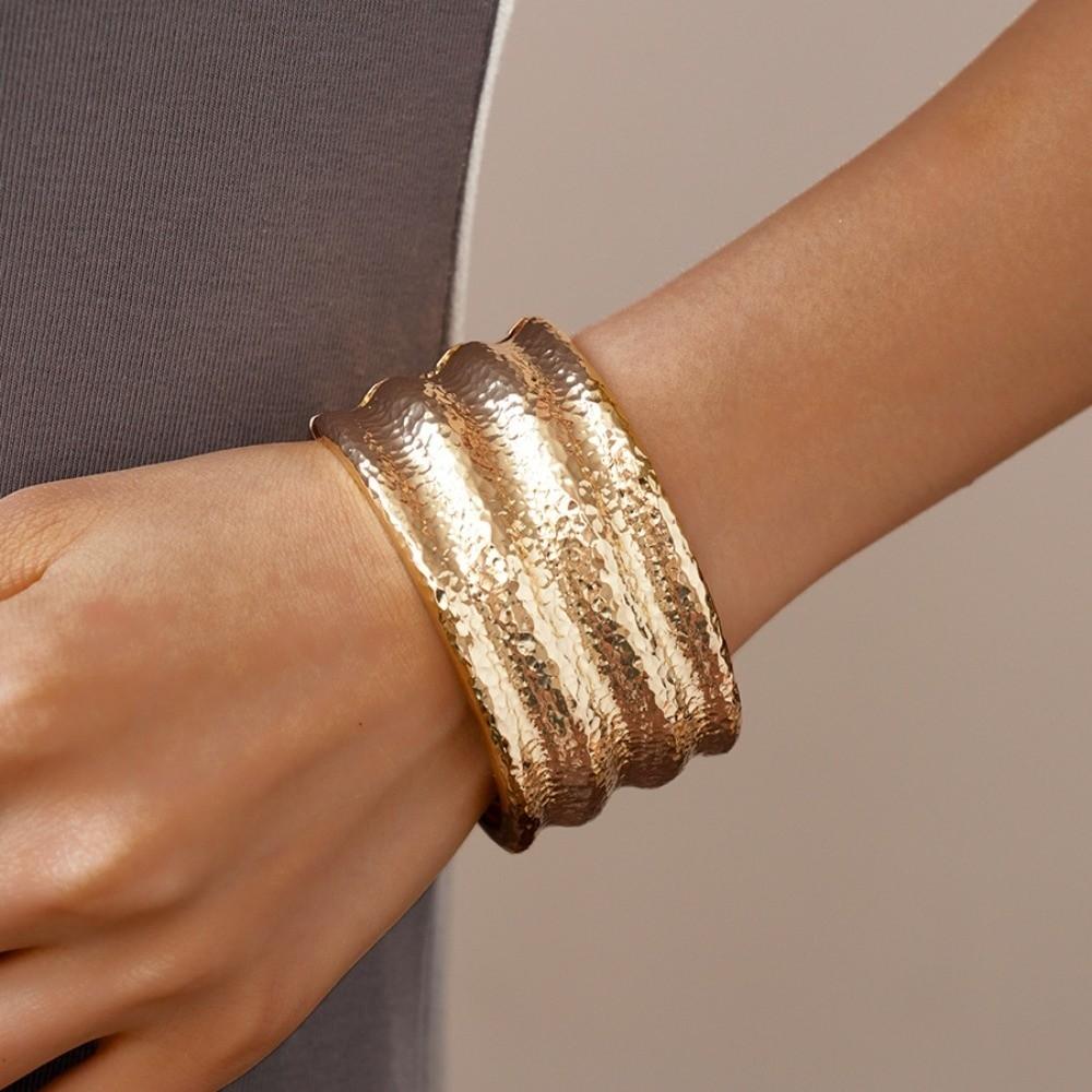 Europe American Style Wide Open Bangle Zinc Zinc Alloy Exaggerated Bracelet Unique Cuff Bangles  Decoration