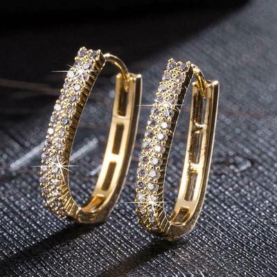 Huitan Pendientes de Aro de Lujo con Pavé Completo de CZ para Mujer Pendientes Simples Elegantes para Señora Fiesta de Boda Uso Diario Joyería de Moda