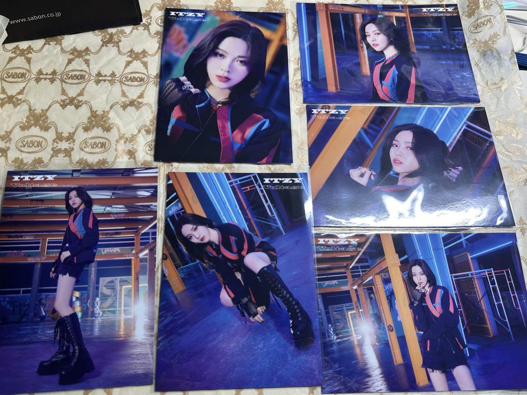 

[USED] itzy voltage runway trading card Ryujin