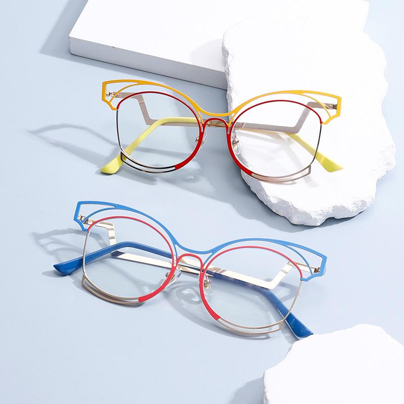 Rhaegal Monture Métallique Colorée Œil de Chat Lunettes Bloquant la Lumière Bleue Femme Design Élégant Verres Plans Lunettes Cosmétiques