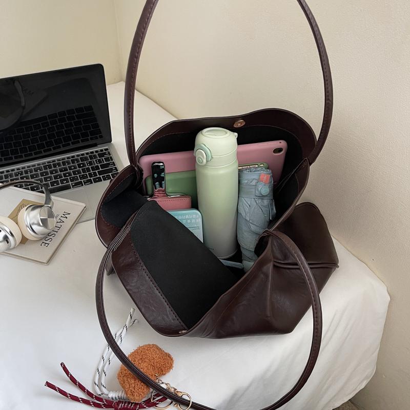 Portable Tote Bag Women's Retro Bag Commuter Shoulder Bag Soft Leather Underarm Bag