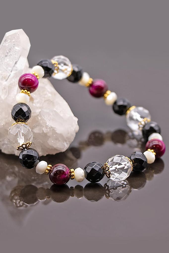 Liisha Infinity Love a power stone and natural stone bracelet for Onmyodo Reward hardships with eternal Protects against and age Amulet for protection