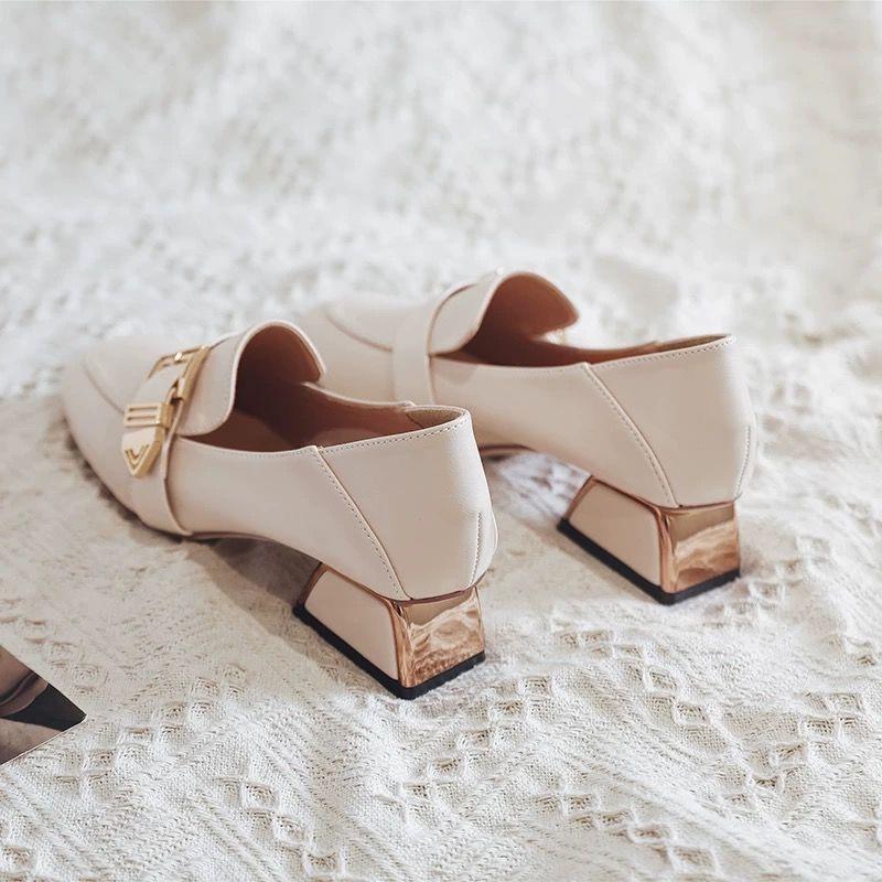 

Single shoes women s new Internet celebrity soft sole comfortable high heel women s shoes British style medium heel light without grinding feet smal 35