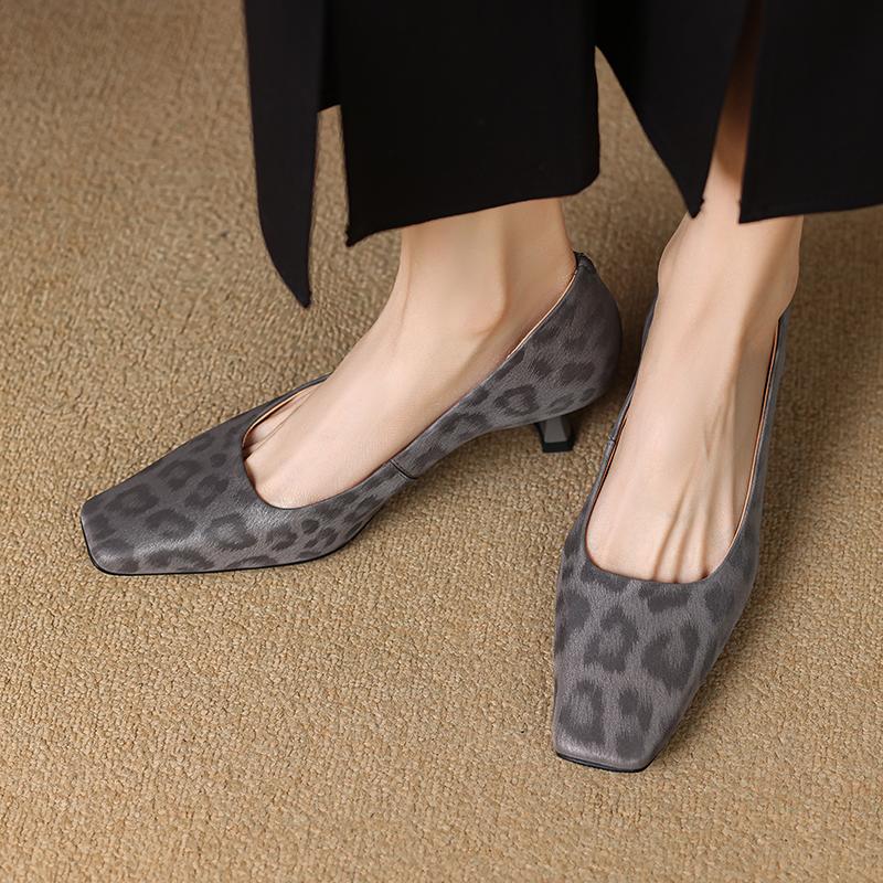 Krazing Pot Cow Skin Summer Autumn Thin Med Heels Party Shoes Women Square Toe Leopard Prints Shallow Pumps