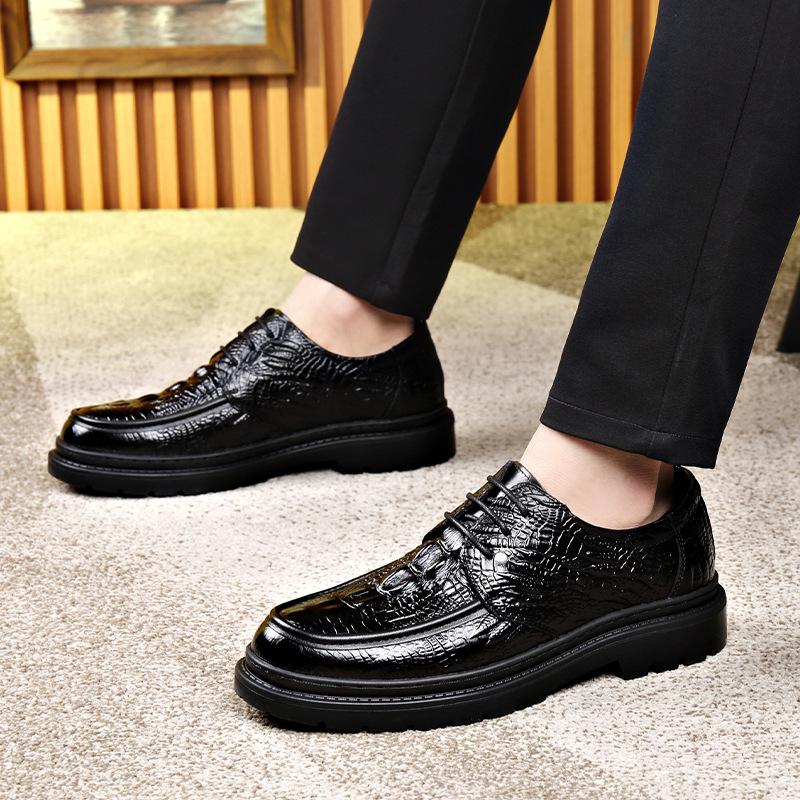 

Чоловічі повсякденні шкіряні туфлі модні універсальні дихаюча шкіряна поверхня м яка підошва трендові ділові нековзні британський крокодиловий візерунок татові туфлі 44 чорний