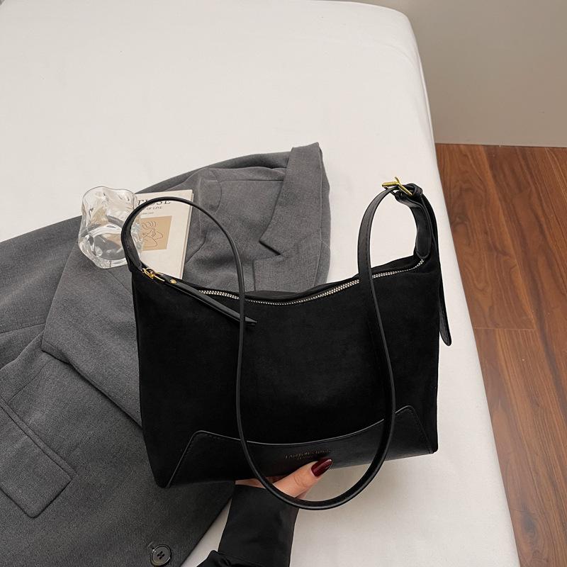 Popular leopard print large-capacity underarm bag, new autumn oblique span bag, niche commuter shoulder bag.
