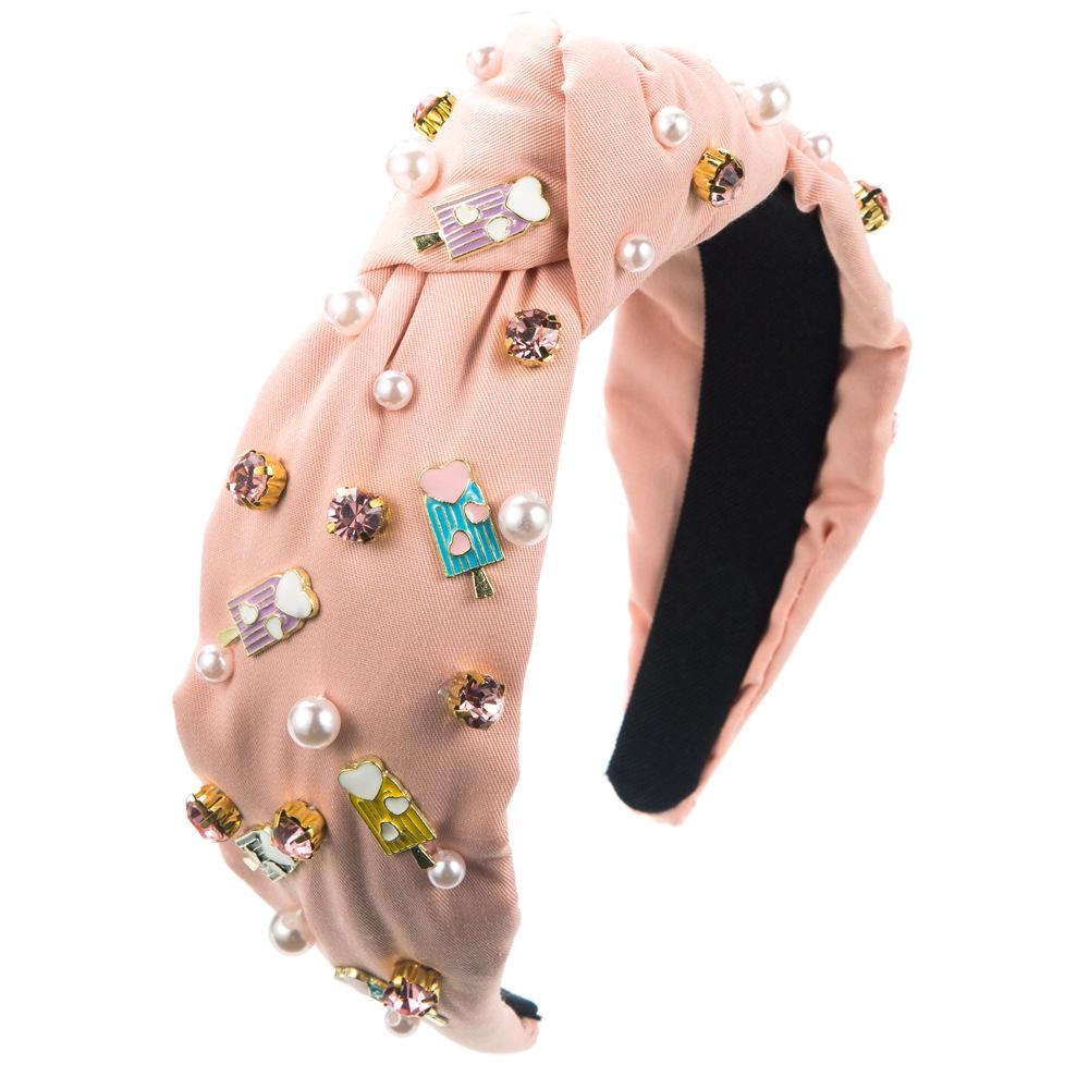 

Весенняя повязка на голову в стиле барокко с пришитыми вручную драгоценными камнями и жемчугом — уникальный аксессуар для волос, вдохновленный мороженым розовый