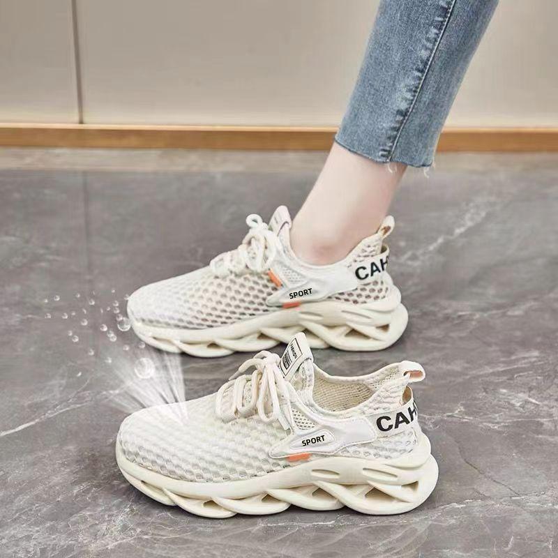 Sports Shoes Mesh Shoes Popular Summer Breathable Student Sports Shoes Soft-soled Running Shoes