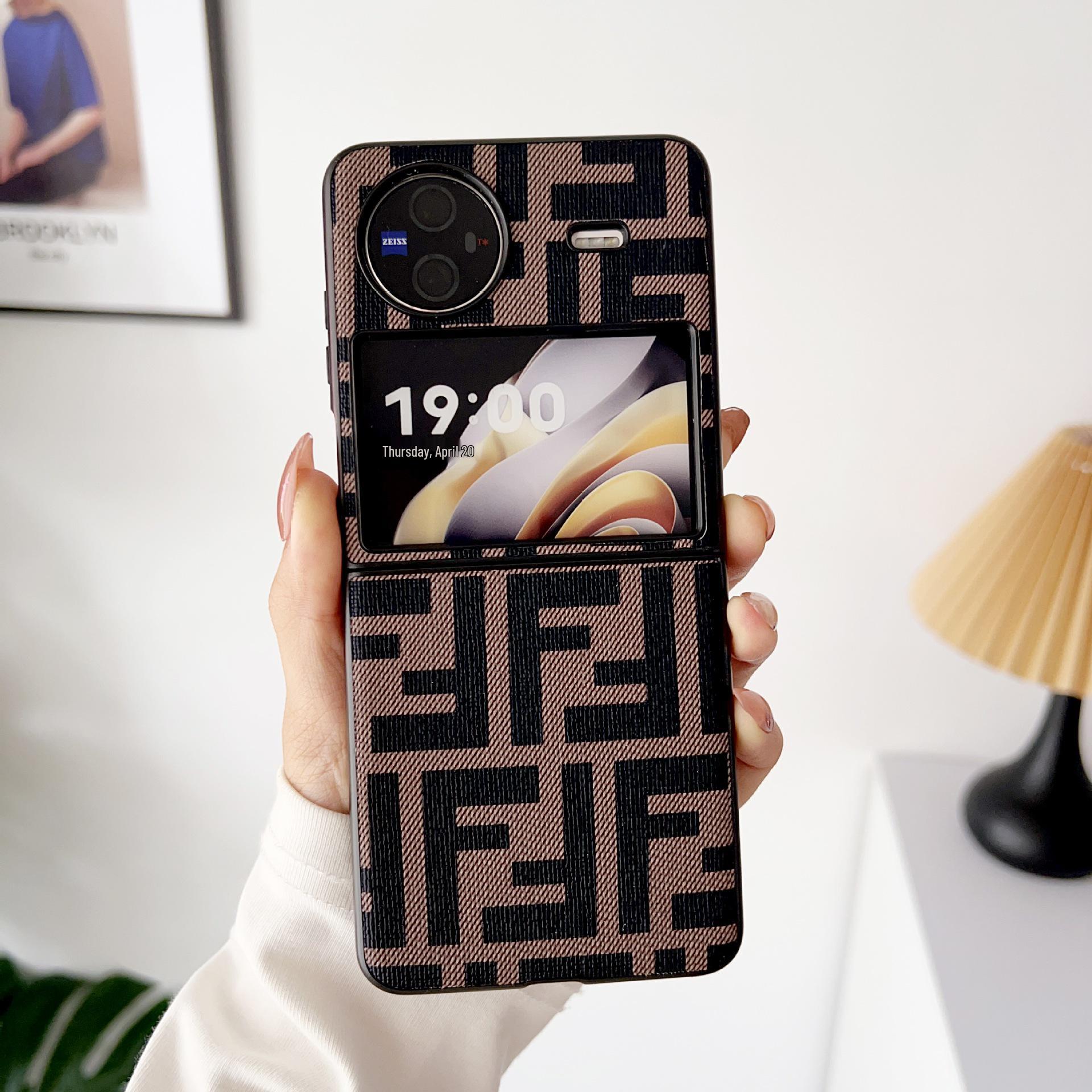 

Защитный чехол Samsung Z Flip7 с текстурой кожи для ZFlip6/ZFlip5 - Стильный двухсекционный дизайн Samsung Z Flip 1 коричневый