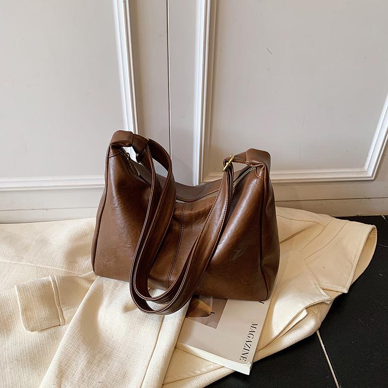 Premium Oily Leather Retro Bag 2025 New Fashion Commuter Large Capacity Women's Shoulder Messenger Bag Tote Bag