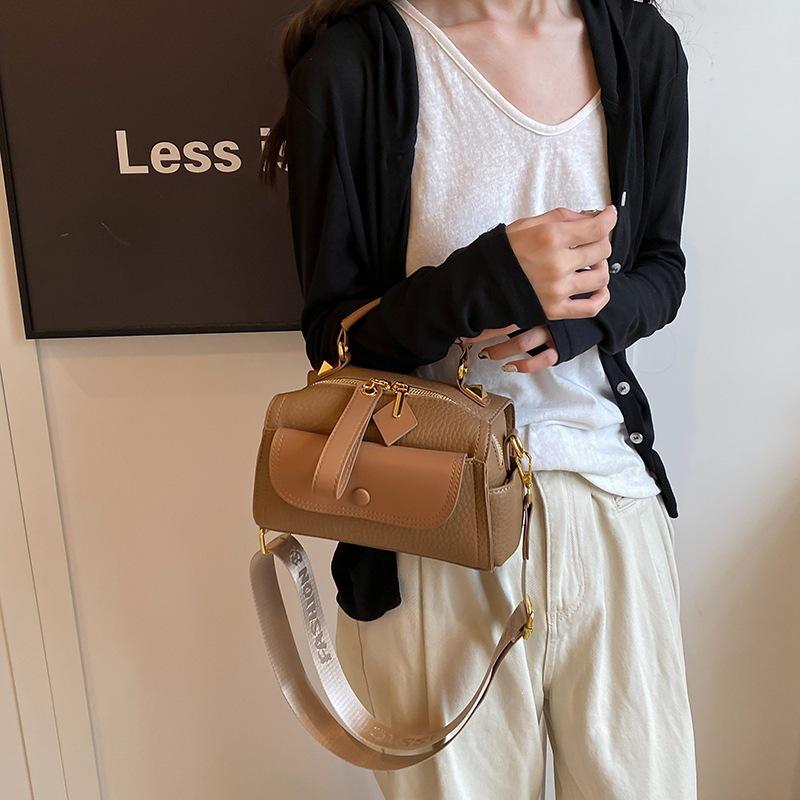Women's Fashionable, Niche, Retro Crossbody Bag with A Single Strap, Retro Handbag Pillow Bag