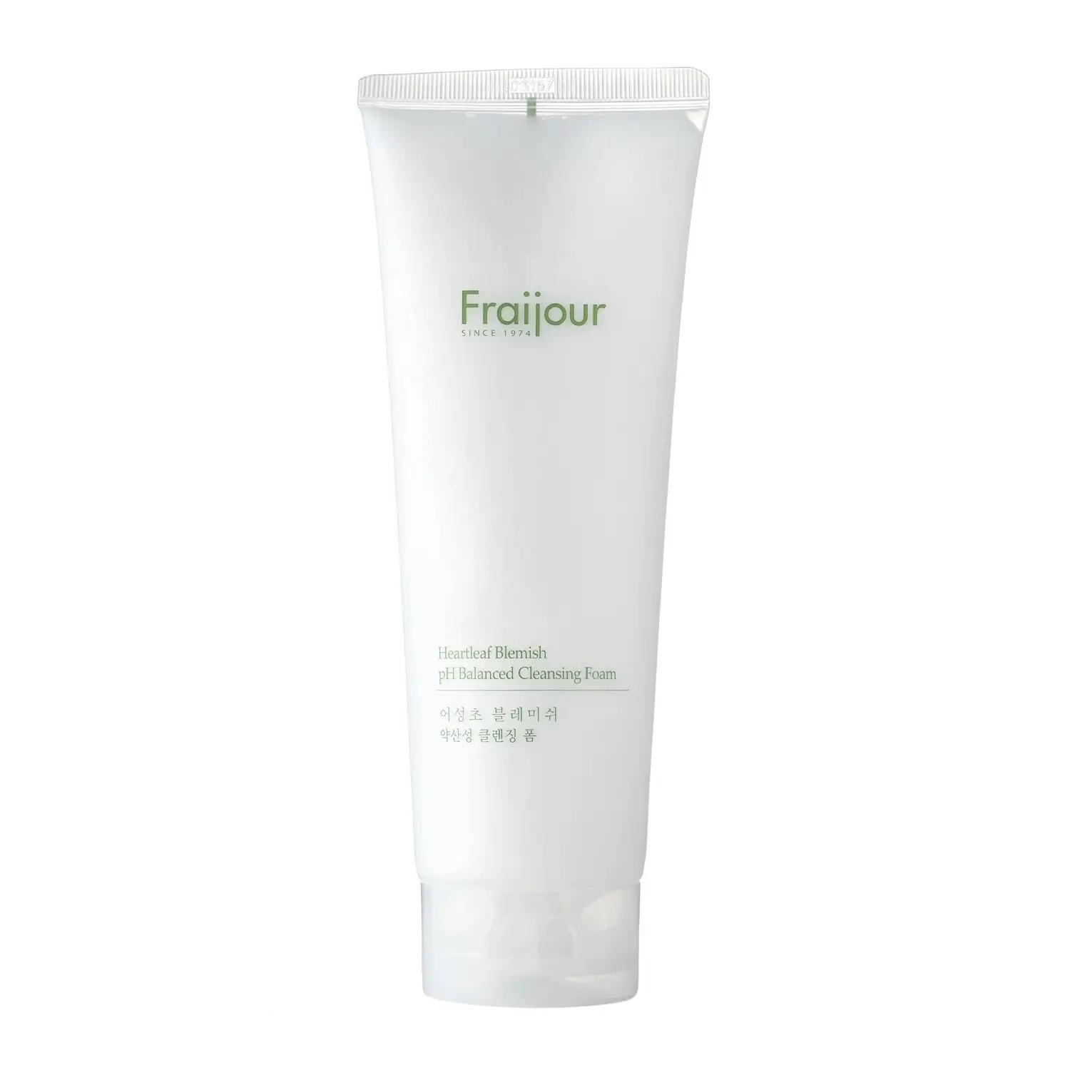

Foaming cleanser for sensitive skin with houttuynia extract Heartleaf Blemish pH Balanced Cleansing Foam Fraijour 250 ml