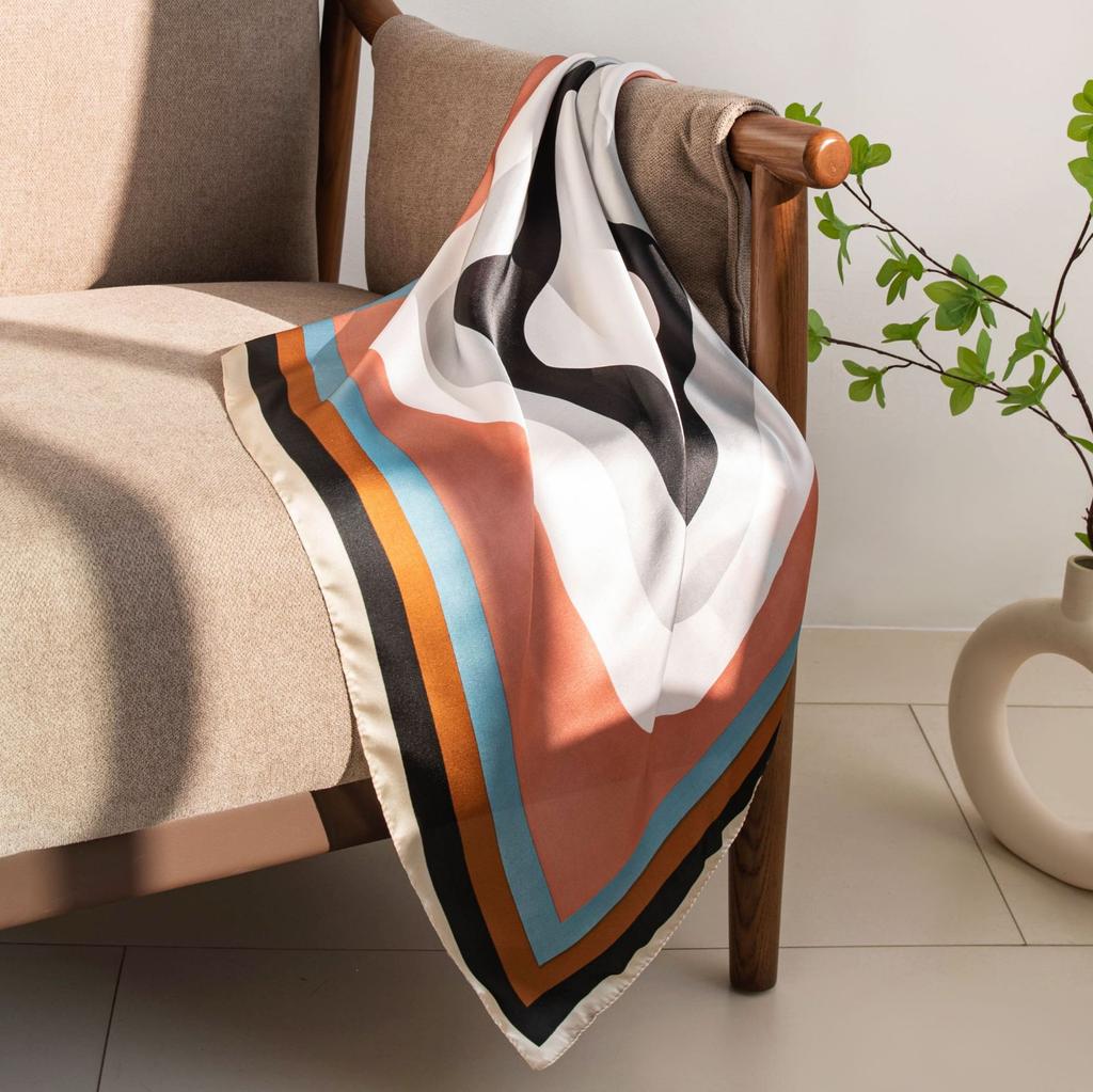 Einfaches und modisches Imitation Seidenschal Nischen Damen Pendler Schal Lässiger vielseitiger Schal Kleines quadratisches Tuch