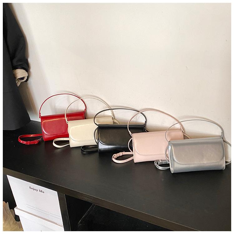 Super fire small bag women's summer versatile 2025 new messenger bag Korean version ins casual mobile phone small square bag