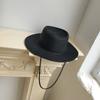 Neuer Sommer Hepburn Stil Perlenkette Vintage Konkaves Oberteil Design Strohhut Für Damen Mädchen Strandurlaub Sonnenschutzmützen Mode Fedora