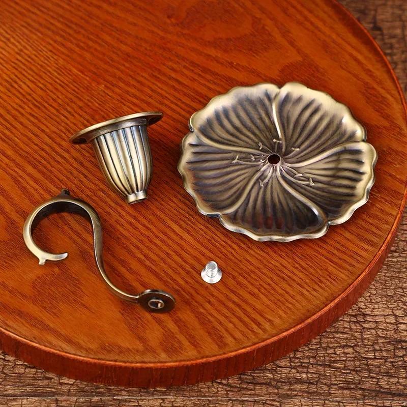 European Style Candlestick Valentines Day Handheld Candle Holders Retro Single Head Candlelight Stand Taper Holder