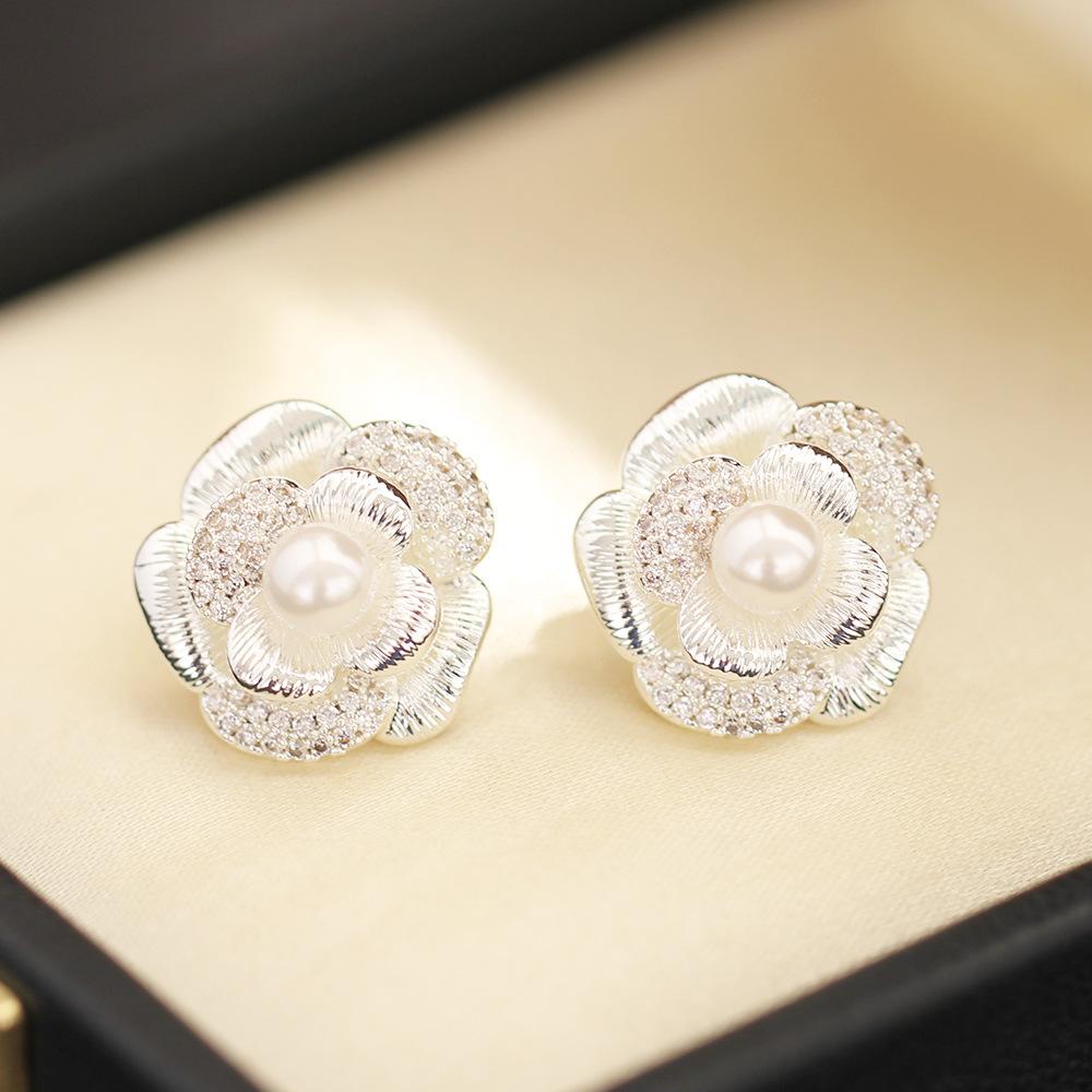 Elegant Classic Micro-inlaid Zircon Brushed Rose Stud Earrings Gold and Silver Pearl Flower 925 Silver Needle Earrings Earrings
