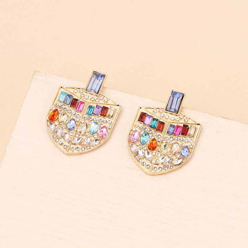 French court style colored rhinestone light luxury shield earrings, fashionable temperament niche design earrings