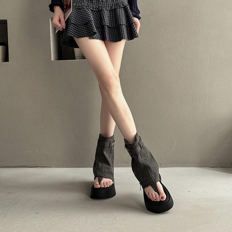 Mode vielseitig lässig retro Zehen cool Stiefel Damen Sommer neu Ein-Wort Schnalle Sandalen