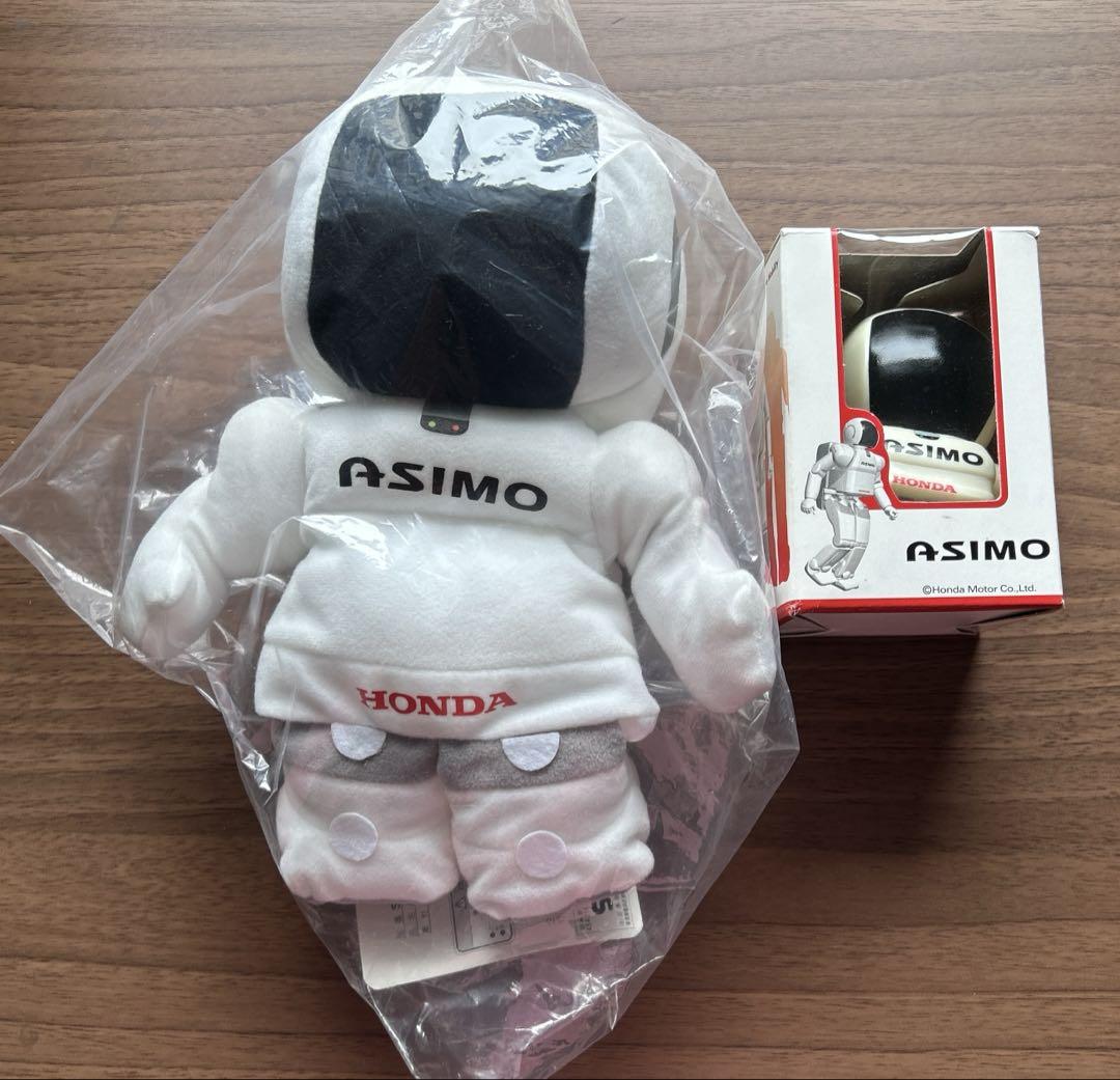 

[USED] ASIMO hand puppet, piggy bank