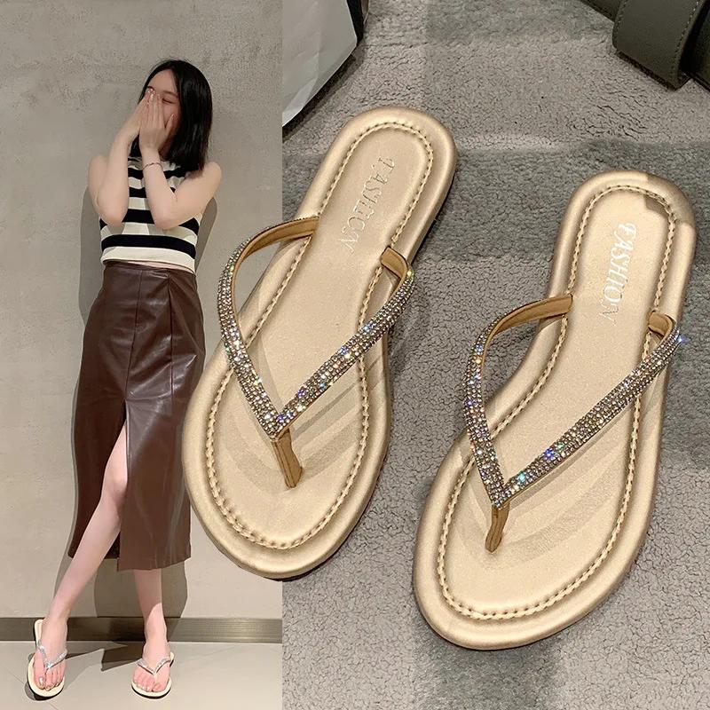 Fashion Rhinestone Slippers Women New Summer Shoes Women Fashion Bling Flip Flops Soft Comfort Flat with Slippers Gold Beach Sandals