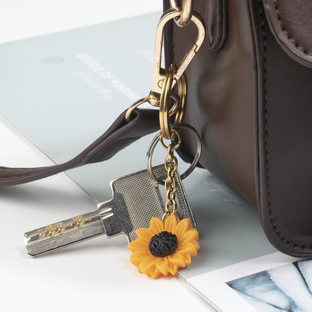 Neuer Sonnenblumen Schlüsselanhänger Edelstahl Auto Schlüsselanhänger Damen Rucksack Tasche Anhänger Hängendes Ornament Paar Schlüsselanhänger Mädchen Geschenke