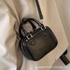 Retro Bag Women's 2025 New Messenger Bag Fashionable Autumn and Winter Versatile Explosion Single Shoulder Portable Small Bag