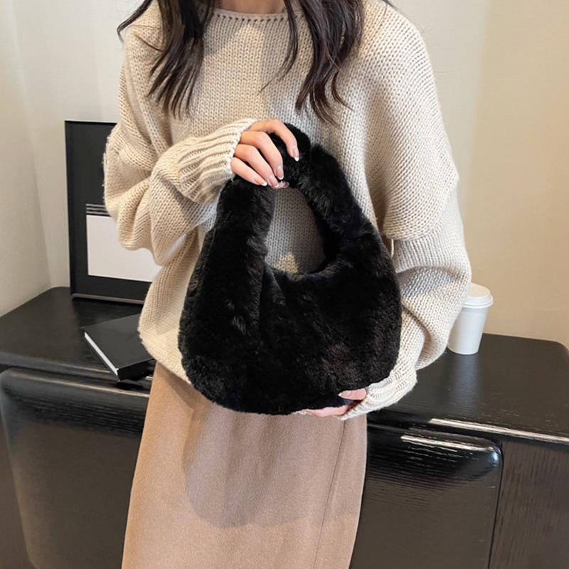 Fur Handbags Women's Small Half Moon Bag Warm Plush Wrist Bags Fashion Furry Short Handle Clutch Ladies Shoulder Bags