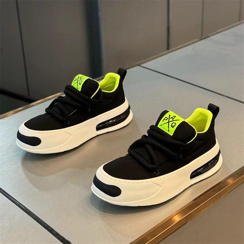 New Breathable Casual Shoes for Men Punk Street Style Mens Casual Sneakers Flat Shoe Fashion Light Microfiber Canvas Board Shoes