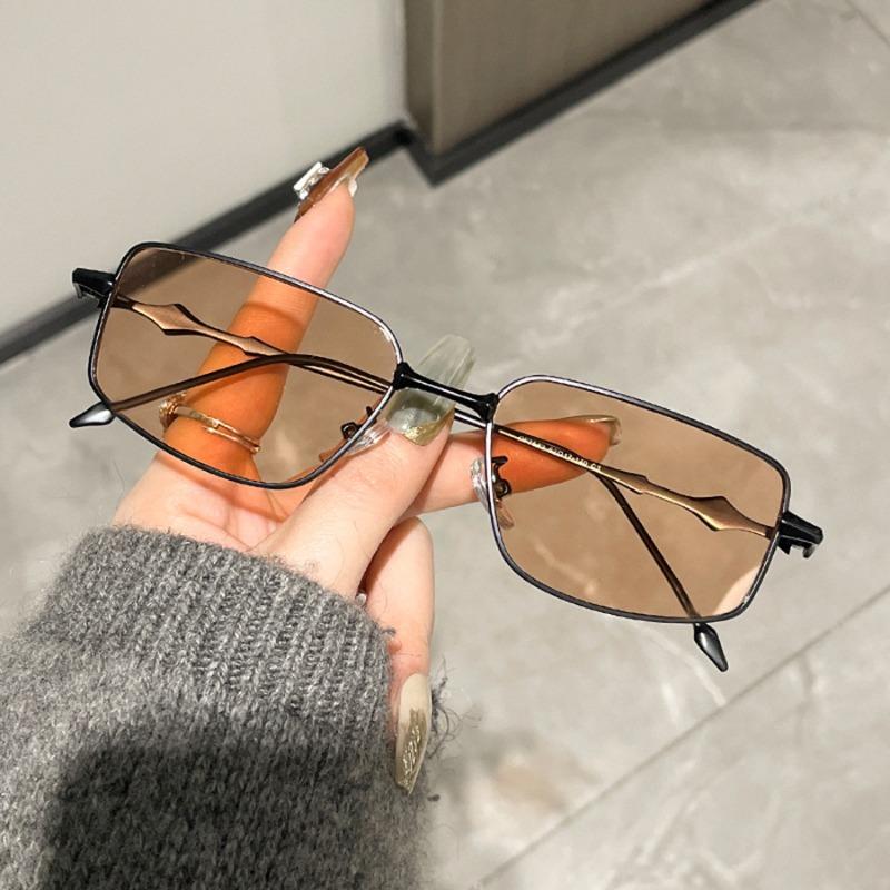 New Fashion Eyeglasses Frames for Women Men Silver Rectangle Glasses Anti Blue Light Small Square Sunglasses with Metal Frame