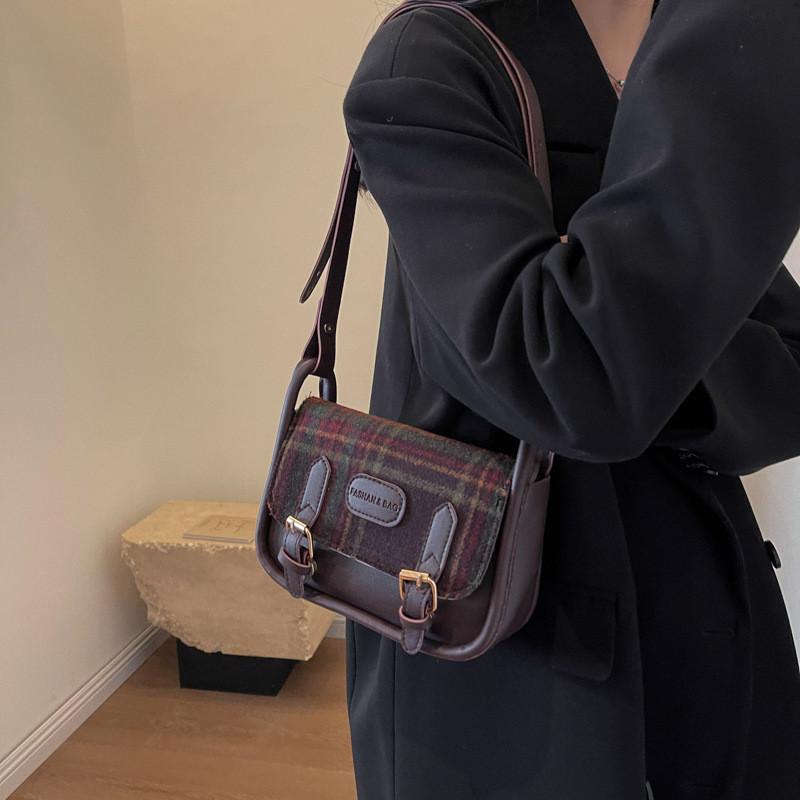 2024 Winter New Plaid Cloth Bag Fashion Casual Shoulder Bag Commuter Simple Crossbody Bag Retro Women's Bag Red Plaid Coffee