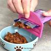 Grattoir pour Sachet de Nourriture pour Chat et Distributeur de Pâtée