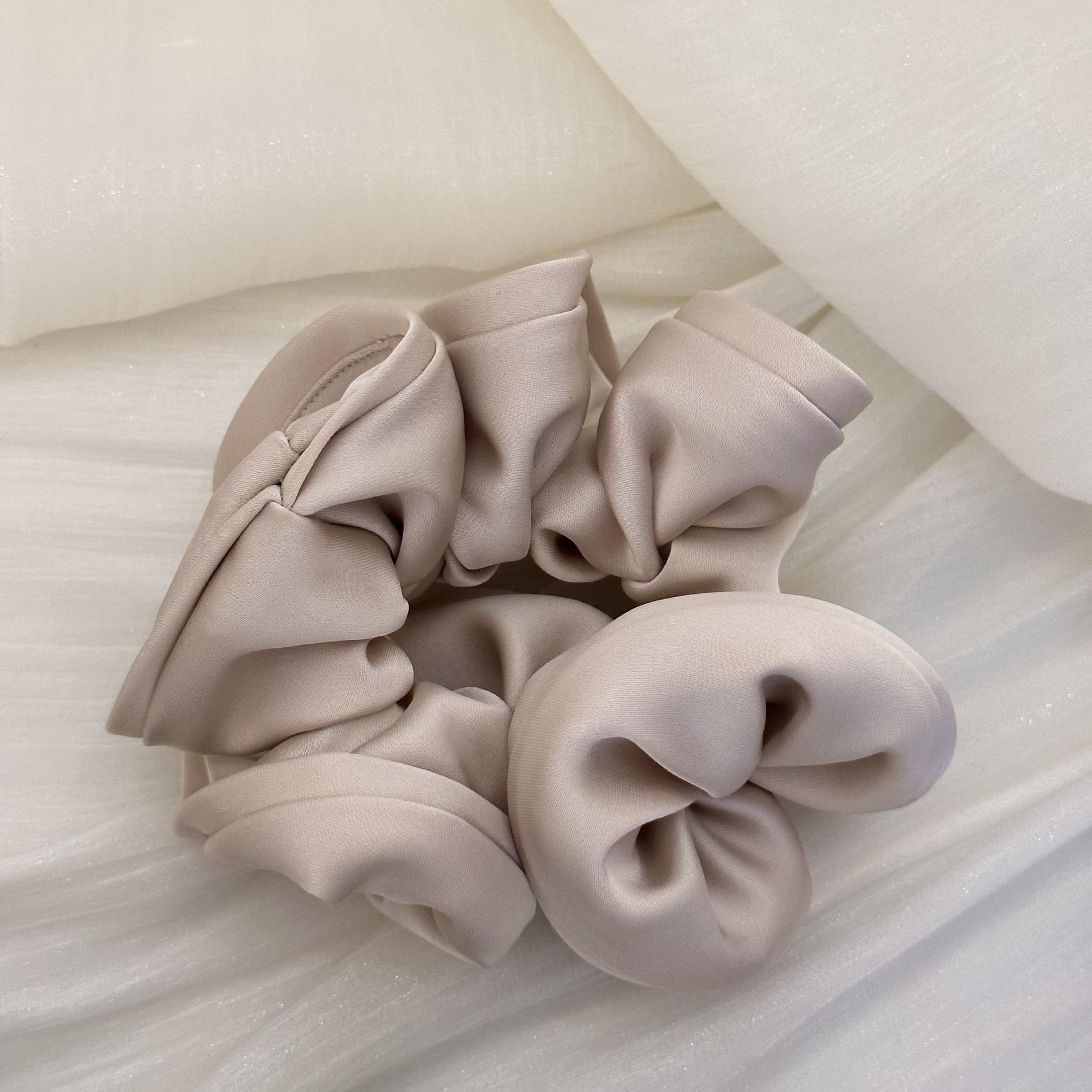 

Сатиновая резинка для волос во французском стиле с оборкой, большая резинка-бант, аксессуар для волос для женщин, элегантная, роскошная, эластичная, удобная хаки