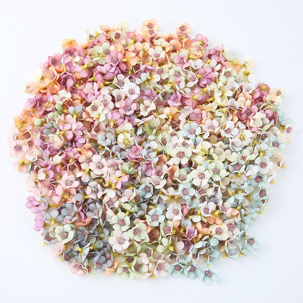 50/100 Stück Mini Gänseblümchen Künstliche Blumenköpfe Seide DIY Bilderrahmen Foto Requisiten Heimdeko Muttertag Hochzeit Dekoration