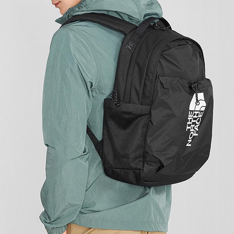 The North Face 19L Bequemer Praktischer Stauraum Großer Buchstaben-Logo-Rucksack Outdoor-Tasche Unisex-Rucksack Schwarz 52TB-FW21-D1