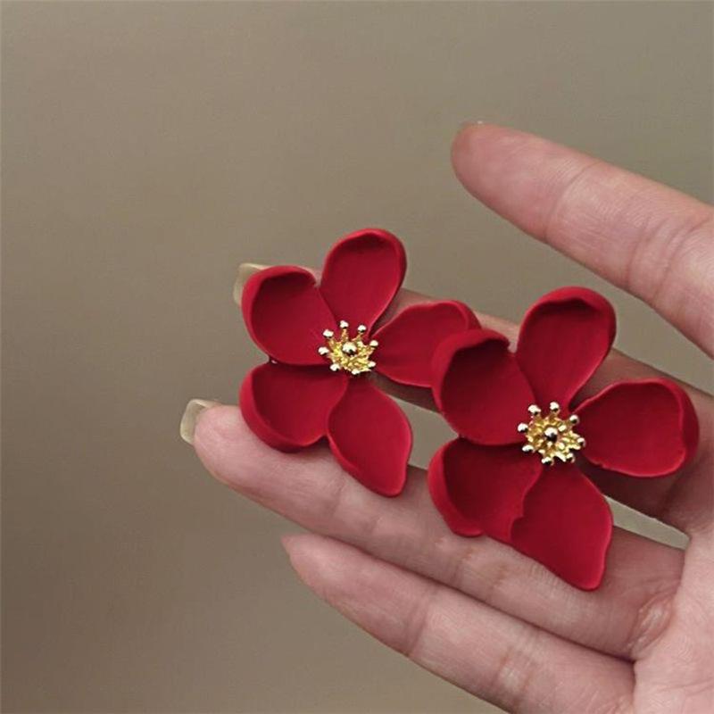 

Ретро красные серьги-цветы Гонконгский стиль темпераментные высококлассные серьги-гвоздики нишевая мода серьги легкая роскошь женские